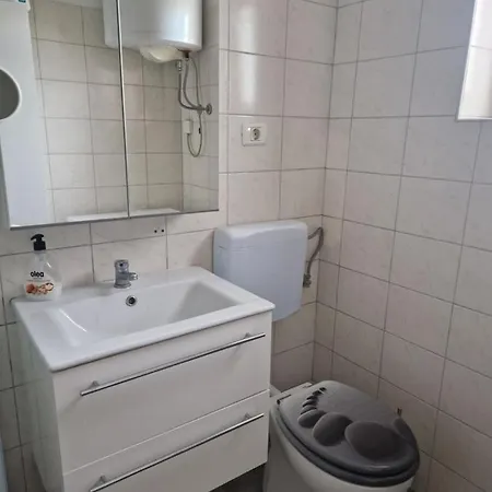 Apartma Flora * Копер